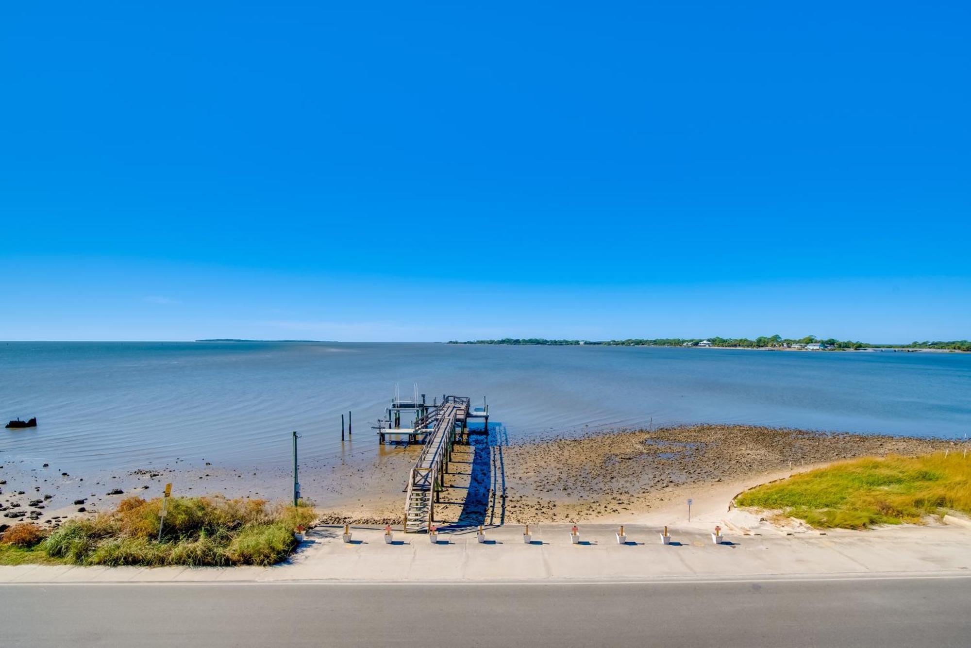فيلا Oceanfront Oasis In Cedar Key With 2 Balconies! المظهر الخارجي الصورة
